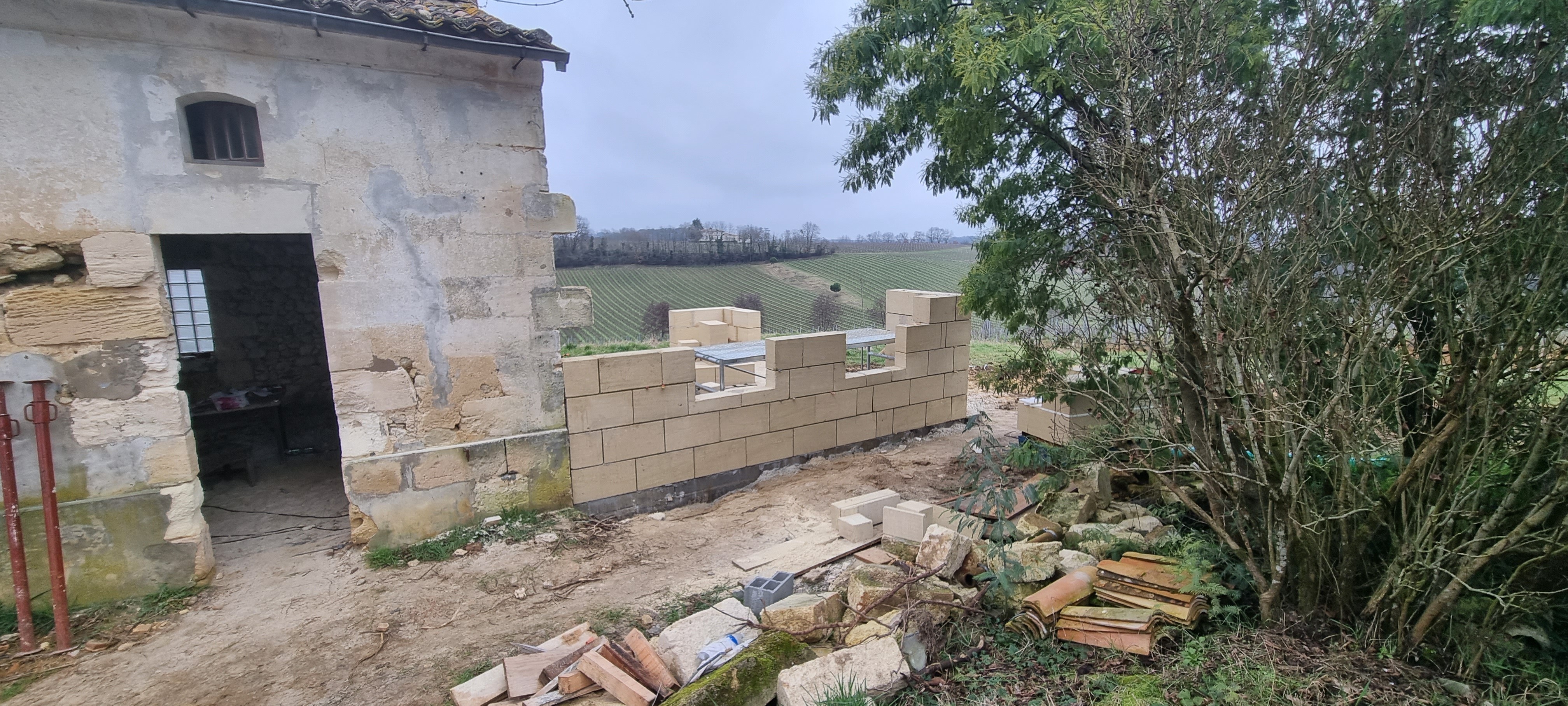 Extension en pierre de taille + pose IPE300