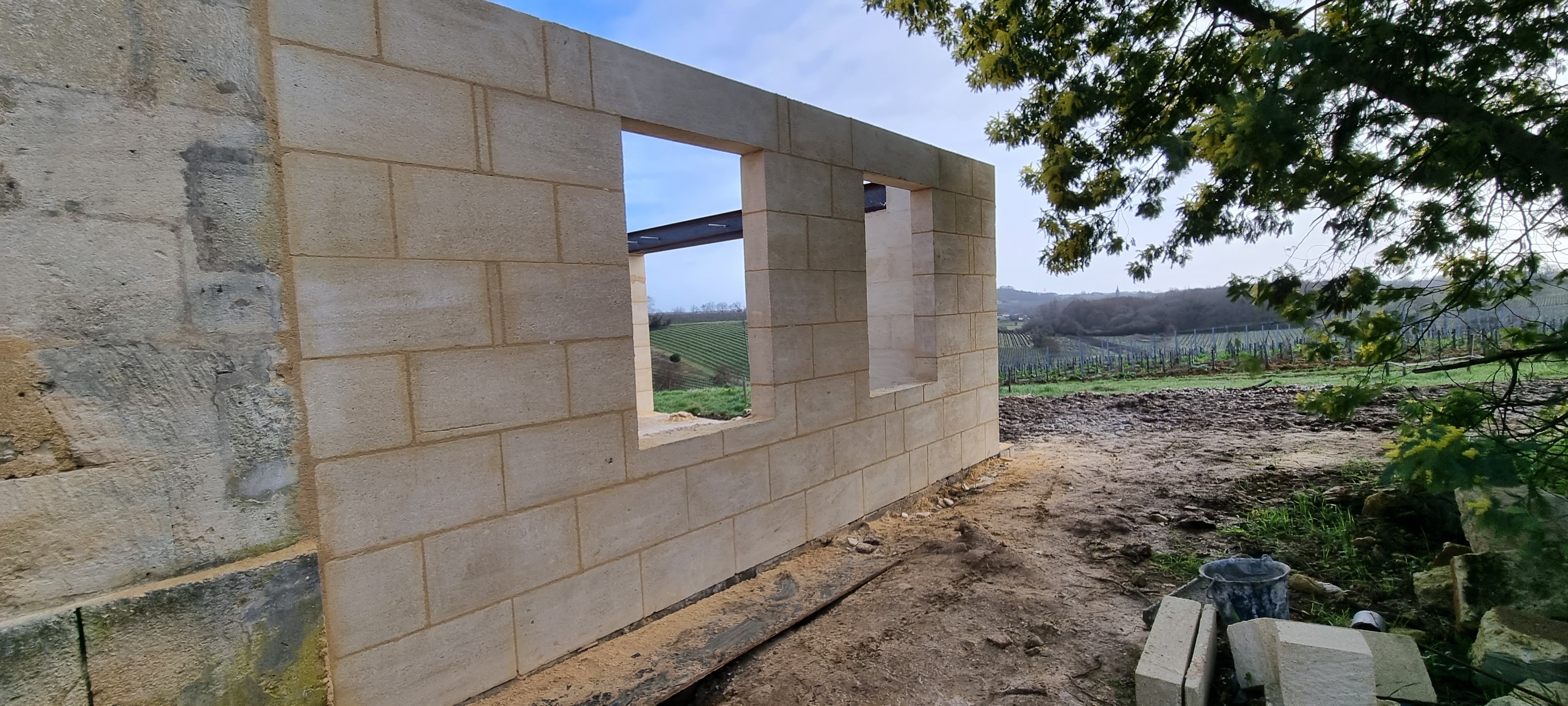 Extension en pierre de taille + pose IPE300